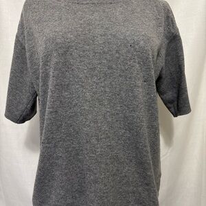 Elegant Gray Women's Crew Neck Sweater. Cashmere-blend. Women’s large.
